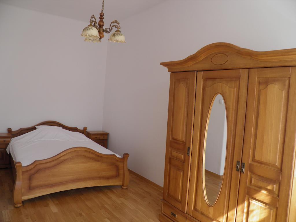 Apartment Swietego Tomasza Kraków Rum bild